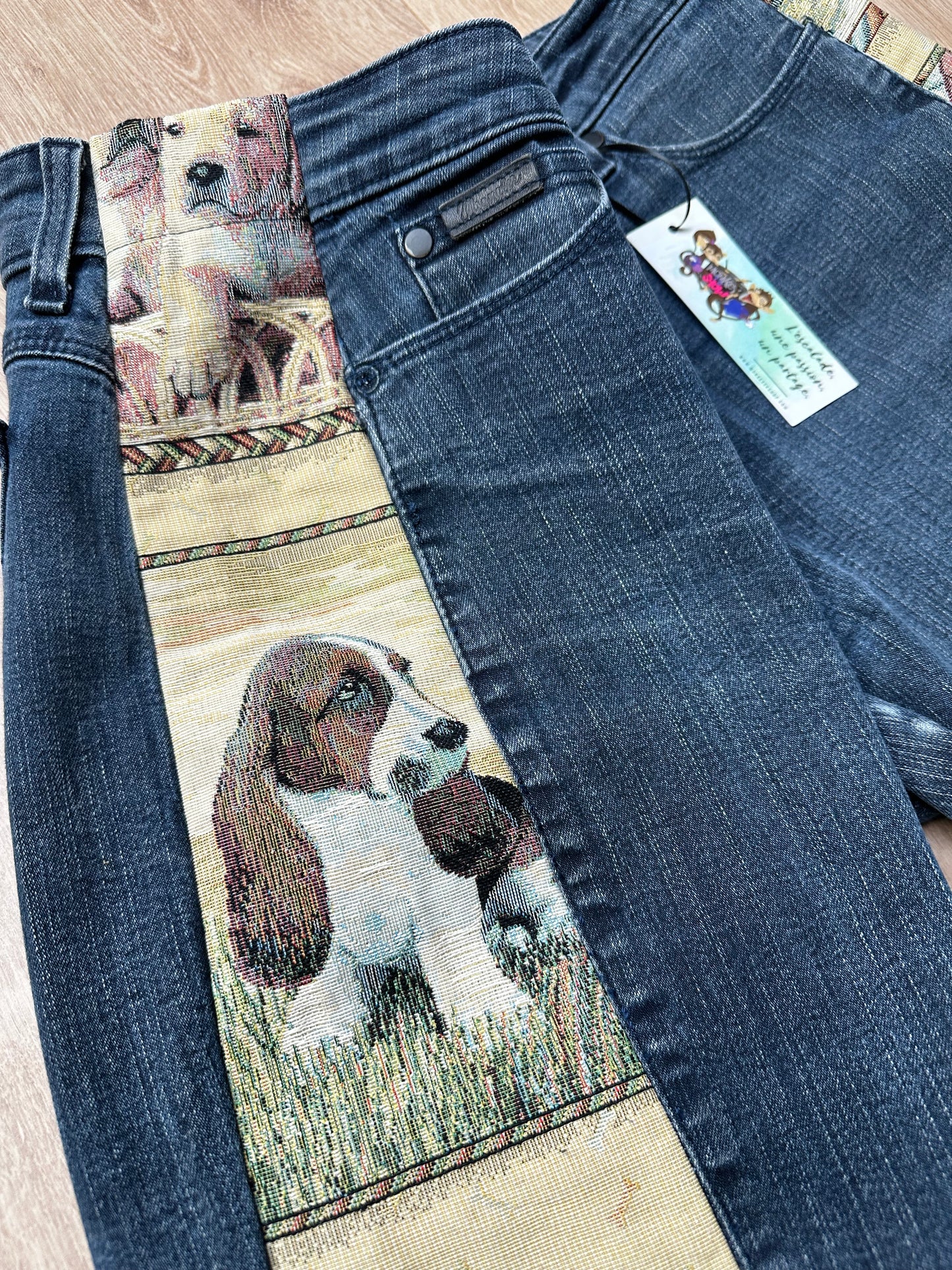Bermuda jean upcyclé pièce unique – custom jacquard chiens vintage – taille 36/38/40